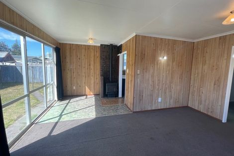 Photo of property in 39 Tongariro Street, Castlecliff, Whanganui, 4501