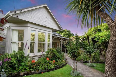 Photo of property in 12 Springhill Road, Mornington, Dunedin, 9011
