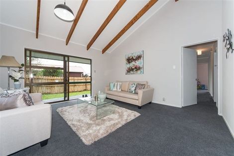 Photo of property in 6/390 West Coast Road, Glen Eden, Auckland, 0602