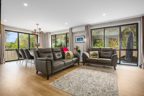 Photo of property in 13 Cosgrove Rise, Riverstone Terraces, Upper Hutt, 5018