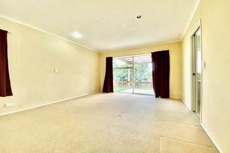 Photo of property in 6 Magic Way, Randwick Park, Auckland, 2105