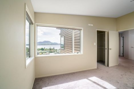 Photo of property in 33 Shera Street, Acacia Bay, Taupo, 3330