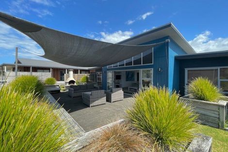 Photo of property in 113 Sands Crescent, Matarangi, Whitianga, 3592