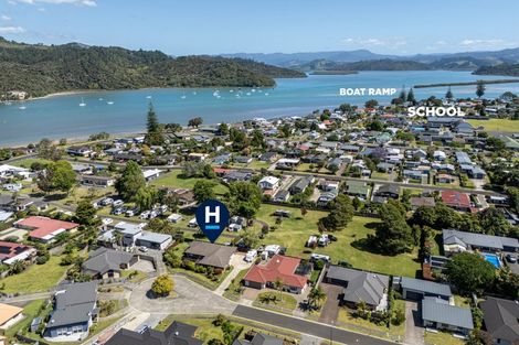 Photo of property in 16 Cobham Lane, Whitianga, 3510
