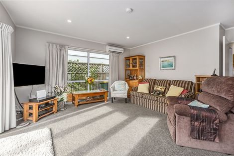 Photo of property in 2a James Street, Plimmerton, Porirua, 5026