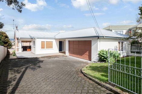 Photo of property in 1/91 Litten Road, Cockle Bay, Auckland, 2014