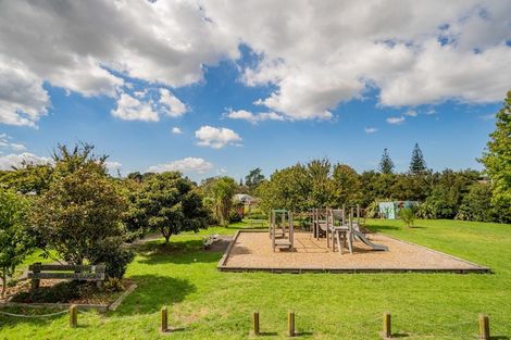 Photo of property in 2 Cameron Place, Ranui, Auckland, 0612