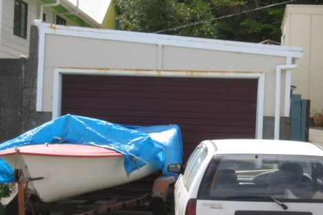 Photo of property in 390 The Esplanade, Island Bay, Wellington, 6023