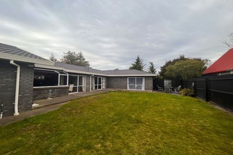 Photo of property in 142 Royal Park Drive, Parklands, Christchurch, 8083