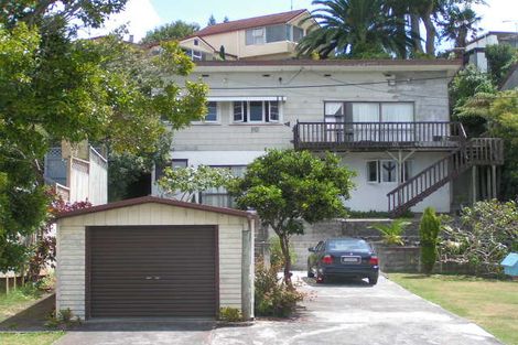 Photo of property in 8 Alfred Street, Northcote Point, Auckland, 0627