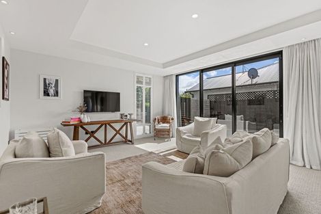 Photo of property in 114a Paparoa Street, Papanui, Christchurch, 8053