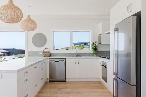 Photo of property in 28 Tama Road, Riversdale Beach, Masterton, 5872