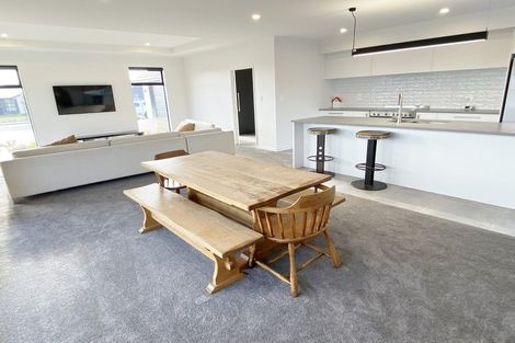 Photo of property in 192 Faringdon Boulevard, Rolleston, 7615