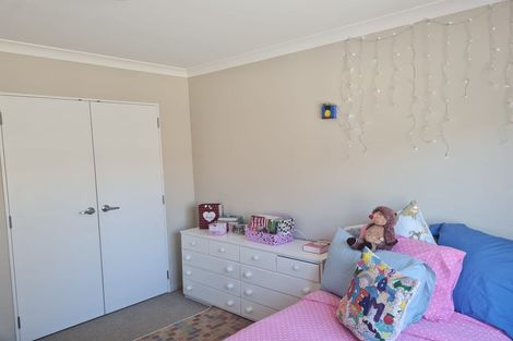 Photo of property in 68 Mary Huse Grove, Manor Park, Lower Hutt, 5019