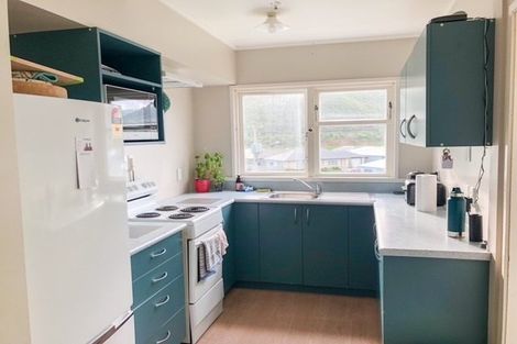 Photo of property in 95 Farmer Crescent, Taita, Lower Hutt, 5011