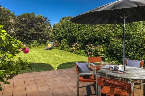 Photo of property in 122 Vauxhall Road, Narrow Neck, Auckland, 0624