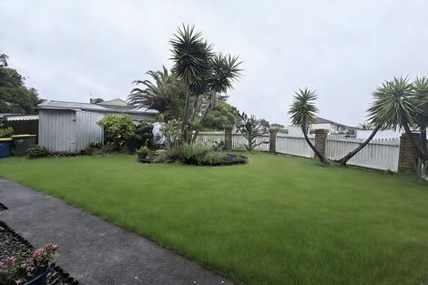 Photo of property in 19 Miriam Corban Heights, Henderson, Auckland, 0612