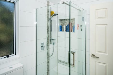 Photo of property in 24 Sailmaker Close, Whitby, Porirua, 5024