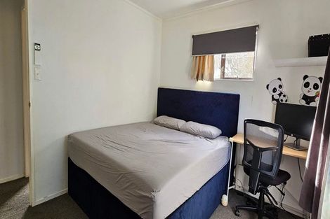 Photo of property in 30 Miriam Corban Heights, Henderson, Auckland, 0612