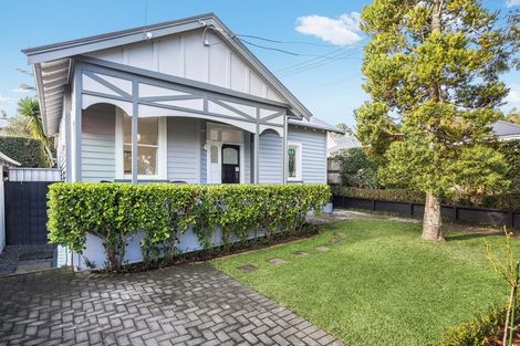 Photo of property in 33 Warnock Street, Westmere, Auckland, 1022