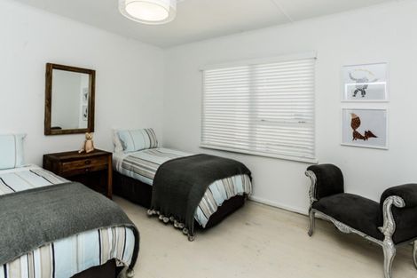 Photo of property in 243 Clifton Road, Te Awanga, 4102