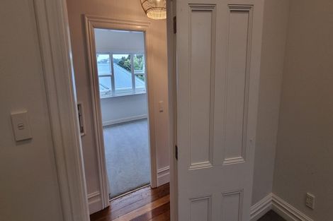 Photo of property in 131 Kelburn Parade, Kelburn, Wellington, 6012