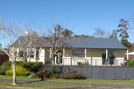 Photo of property in 28 Bluewater Place, Wattle Downs, Auckland, 2103