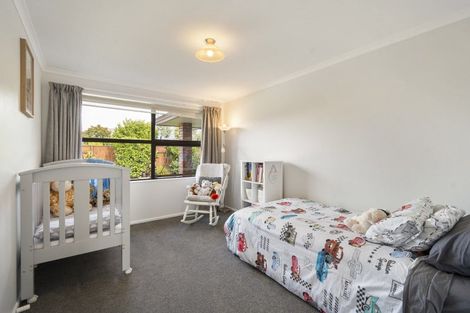 Photo of property in 11 Geneva Terrace, Kelvin Grove, Palmerston North, 4414