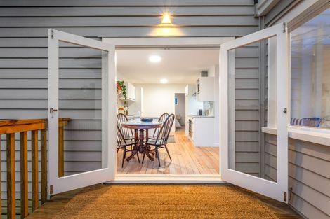 Photo of property in 24 Jean Place, Stanmore Bay, Whangaparaoa, 0932