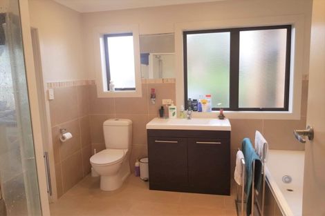 Photo of property in 12 Hillside Crescent, Westown, New Plymouth, 4310