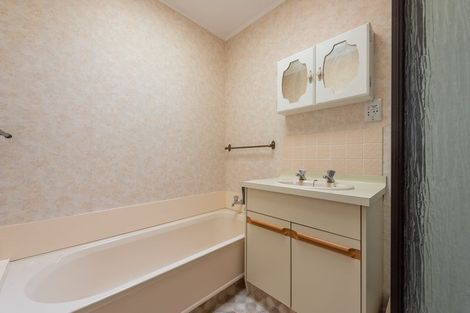 Photo of property in 1/60 Garden Road, Avalon, Lower Hutt, 5011