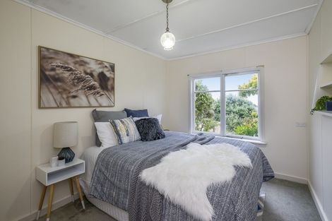Photo of property in 134 Seaview Road, Paraparaumu Beach, Paraparaumu, 5032