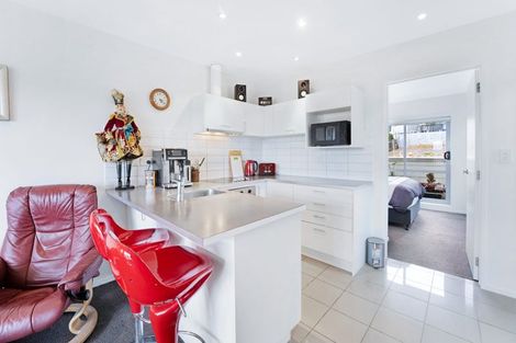 Photo of property in 18e/71 Spencer Road, Oteha, Auckland, 0632