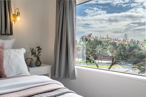 Photo of property in 2/29 Rapallo Place, Farm Cove, Auckland, 2012