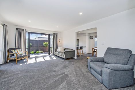 Photo of property in 65 Palmers Road, New Brighton, Christchurch, 8083