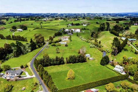 Photo of property in 200 Paraite Road, Paraite, New Plymouth, 4373