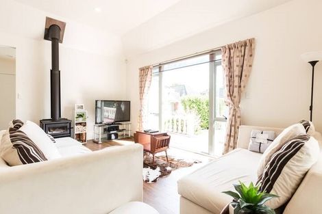 Photo of property in 18a Esmeralda Avenue, Avondale, Auckland, 1026