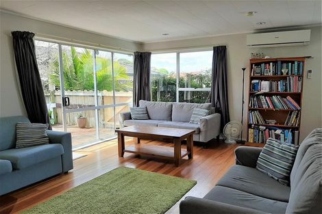 Photo of property in 1/7 Studfall Street, Pakuranga Heights, Auckland, 2010