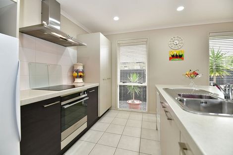 Photo of property in 1 Flavell Drive, Orewa, 0931