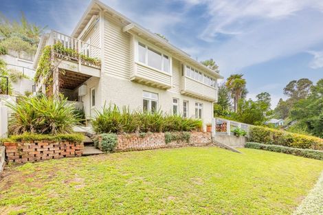 Photo of property in 35 Milton Road, Bluff Hill, Napier, 4110