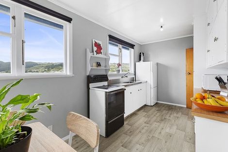 Photo of property in 25 Turkington Street, Tawa, Wellington, 5028