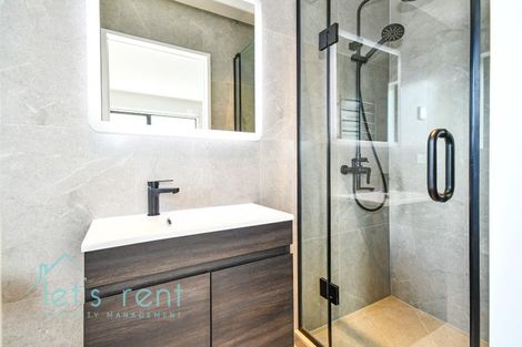 Photo of property in 104b Edgewater Drive, Pakuranga, Auckland, 2010