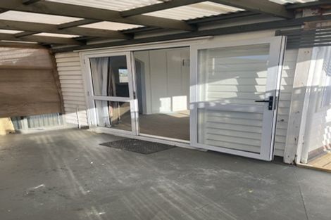 Photo of property in 27 Seaforth Avenue, Mangere Bridge, Auckland, 2022