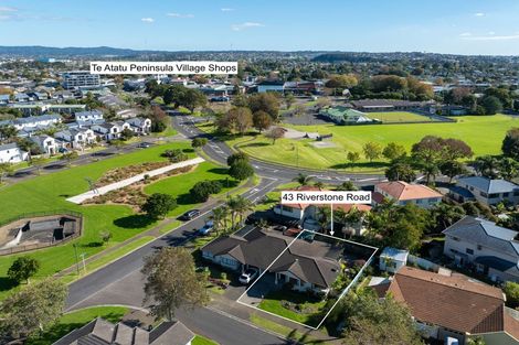 Photo of property in 43 Riverstone Road, Te Atatu Peninsula, Auckland, 0610