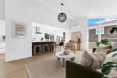 Photo of property in 36 Normandy Place, Henderson, Auckland, 0610