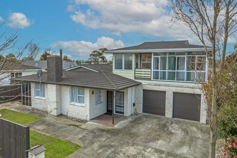 Photo of property in 12 Tabak Crescent, Takaro, Palmerston North, 4412