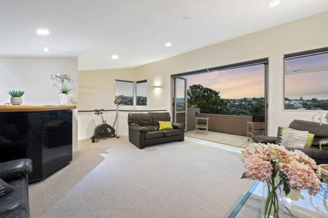 Photo of property in 1/395 Beach Road, Mairangi Bay, Auckland, 0630