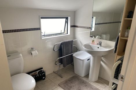 Photo of property in 9/64 Schnapper Rock Road, Schnapper Rock, Auckland, 0632