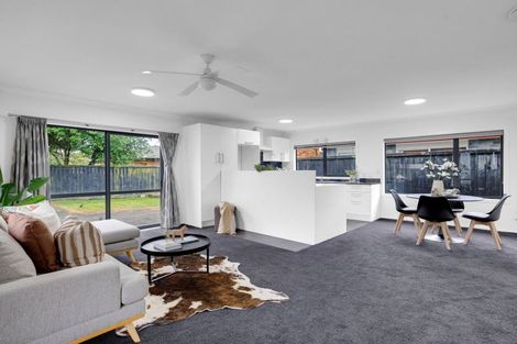 Photo of property in 8 Harvard Court, Melville, Hamilton, 3206