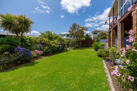 Photo of property in 12 Matai Place, Waikawa, Picton, 7220